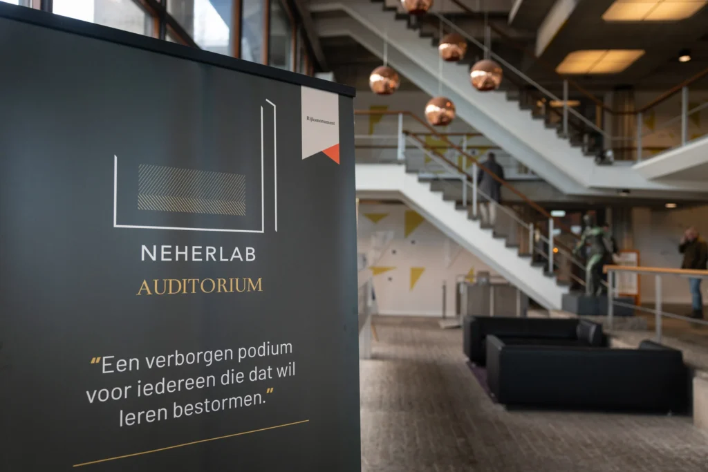 VNO_NCW_MemorablePresenting_5467